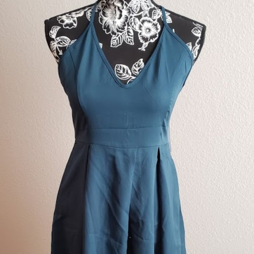 💕Host Pick💕 NWT Women's Teal Halter Dress sz Small - Picture 6 of 11